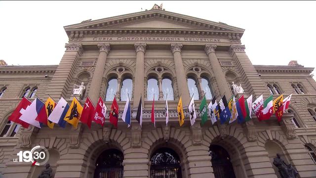 La décision de la Confédération de ne pas soigner les blessés ukrainiens en Suisse fait polémique.