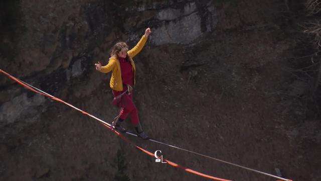 Slackline, les arpenteurs du ciel