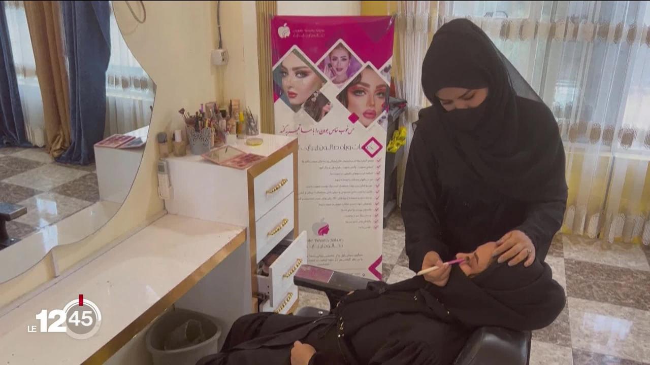 Afghanistan: la fermeture des salons de beauté par les Talibans prive les femmes d'un de leurs derniers espaces de liberté