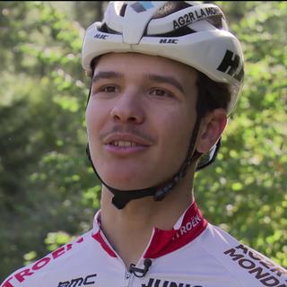 Ilian Barhoumi, grand espoir du cyclisme suisse, vient de signer son premier contrat professionnel. Portrait