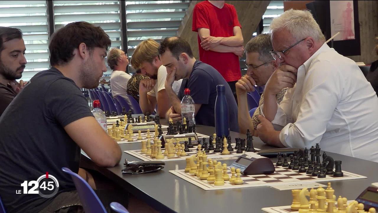 La discipline des échecs aléatoires est expérimentée par les grands maîtres au Festival d’échecs de Bienne (BE)