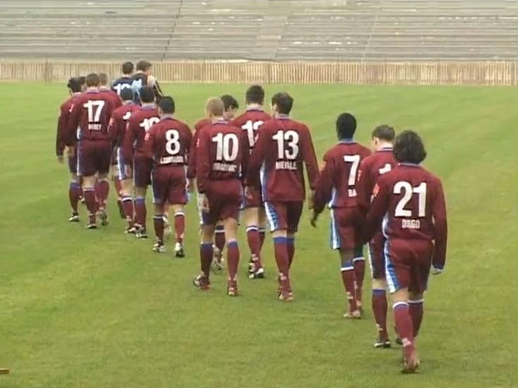 Les joueurs du FC Servette découvrent le stade de la Praille