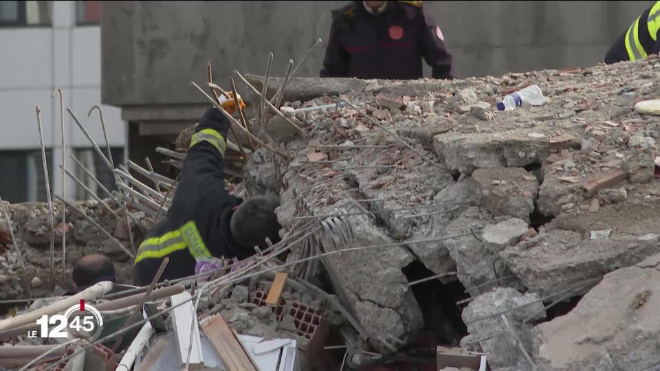 À Gaziantep, près de l’épicentre du tremblement de terre, les recherches se poursuivent. Mais l’aide internationale arrive au compte-goutte.