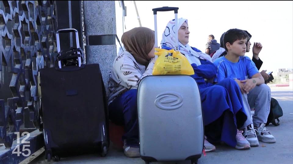 De nombreux Palestiniens attendent depuis des jours l’ouverture du poste-frontière de Rafah pour fuir vers l’Égypte