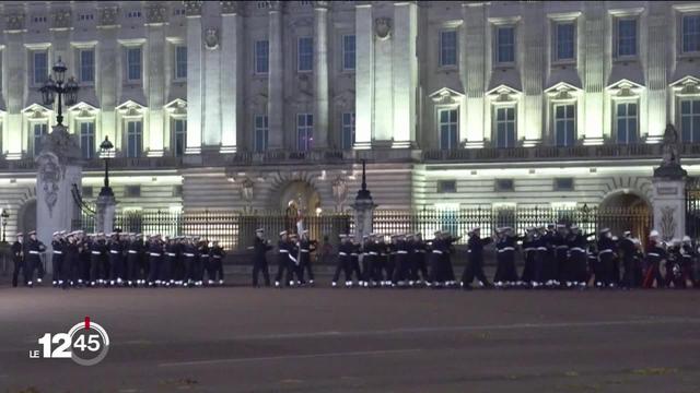 J-2 pour le couronnement de Charles III, le Royaume-Uni se prépare de jour comme de nuit en vue de l'événement.