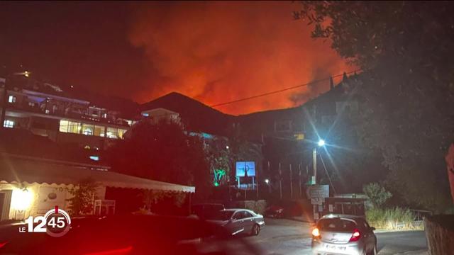 Après l’évacuation spectaculaire de l’île de Rhodes, près de 2500 personnes ont été évacuées par précaution à Corfou en Grèce, où un incendie fait rage dans le nord.