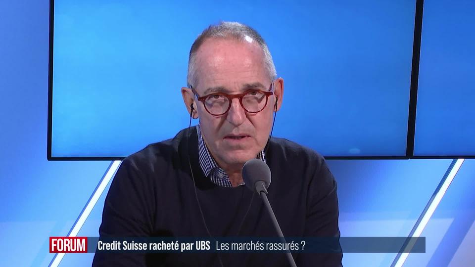 Les marchés financiers ont chuté avant de rebondir après le rachat de Credit Suisse par UBS: interview de François Savary