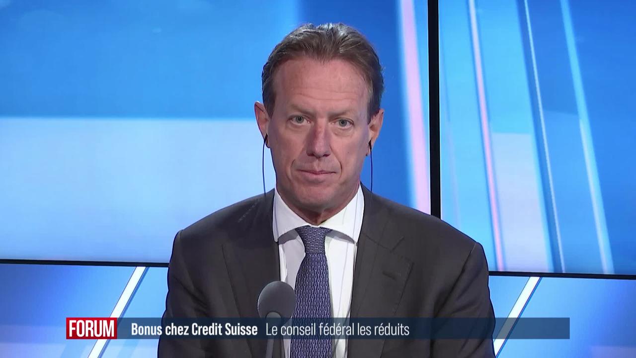 Le Conseil fédéral veut limiter les bonus des dirigeants de Credit Suisse et UBS: interview de Christian Lüscher (vidéo)