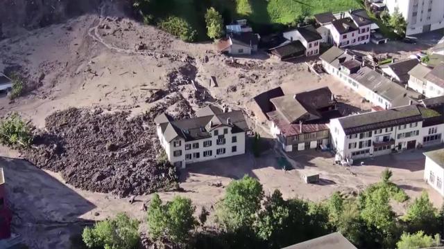 Le village de Schwanden (GL) reste sous la vigilance des autorités après des glissements de terrain qui ont eu lieu ce week-end