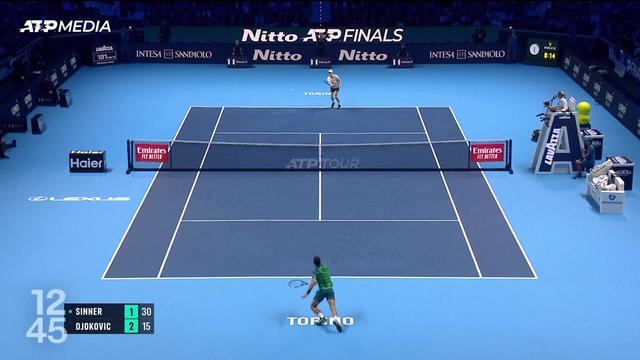 Novak Djokovic s’impose face à Jannik Sinner en finale du Masters de Turin. 7ème victoire pour le Serbe, un record.