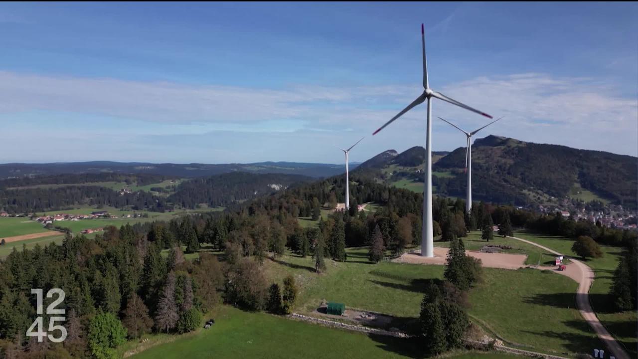 Le canton de Vaud a inauguré son premier parc éolien sur les hauteurs de Sainte-Croix