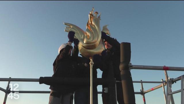 Notre-Dame de Paris retrouve son coq, à moins d’un an de la réouverture