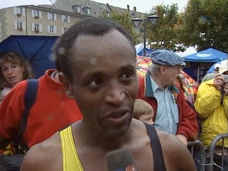 L'Ethiopien Tesfaye remporte Morat-Fribourg en 2002 [RTS]