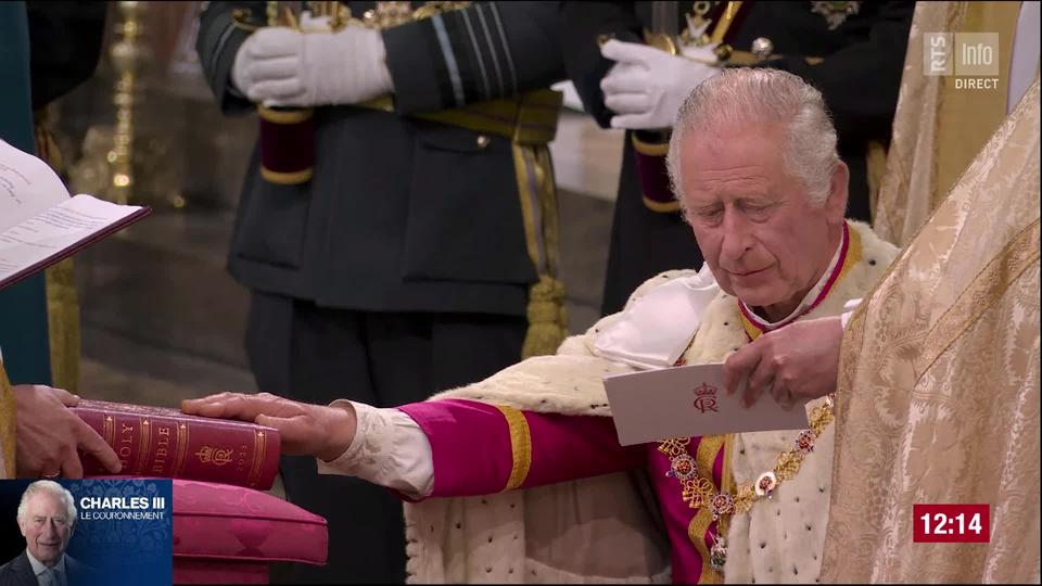 Le roi Charles III prête serment.