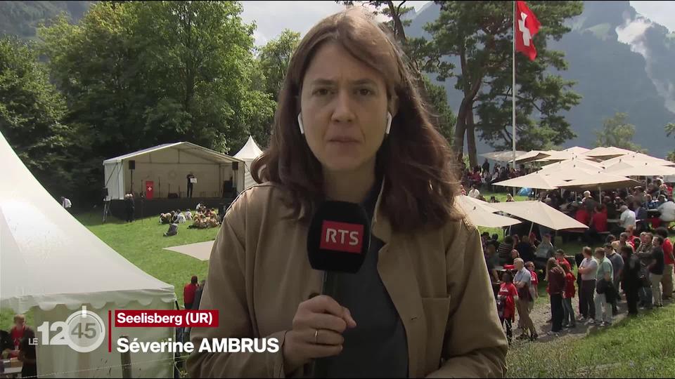 Séverine Ambrus, journaliste de la RTS, relate l'ambiance, en direct de la mythique prairie du Grütli, après l'arrivée de la conseillère fédérale Elisabeth Baume-Schneider