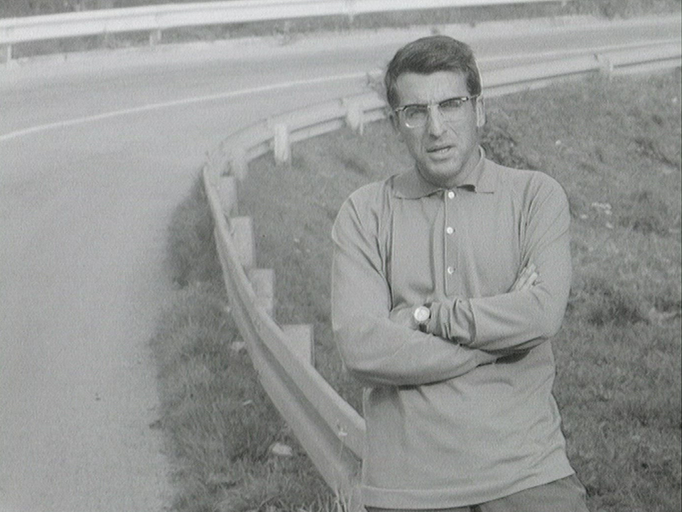 En 1966, le journaliste Boris Acquadro présente la montée de la Sonnaz de la course Morat-Fribourg.