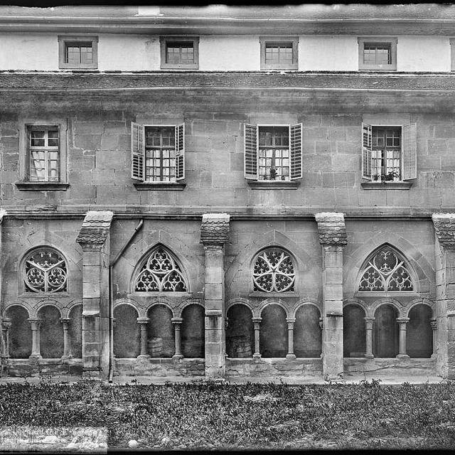 ch-nb-hauterive-fr-abbaye-dhauterive-vue-partielle-exterieure-collection-max-3b37fc [Picryl - Domaine public - Swiss National Library]