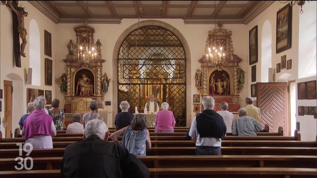 De plus en plus de fidèles quittent l’église catholique suite aux révélations d'abus sexuels