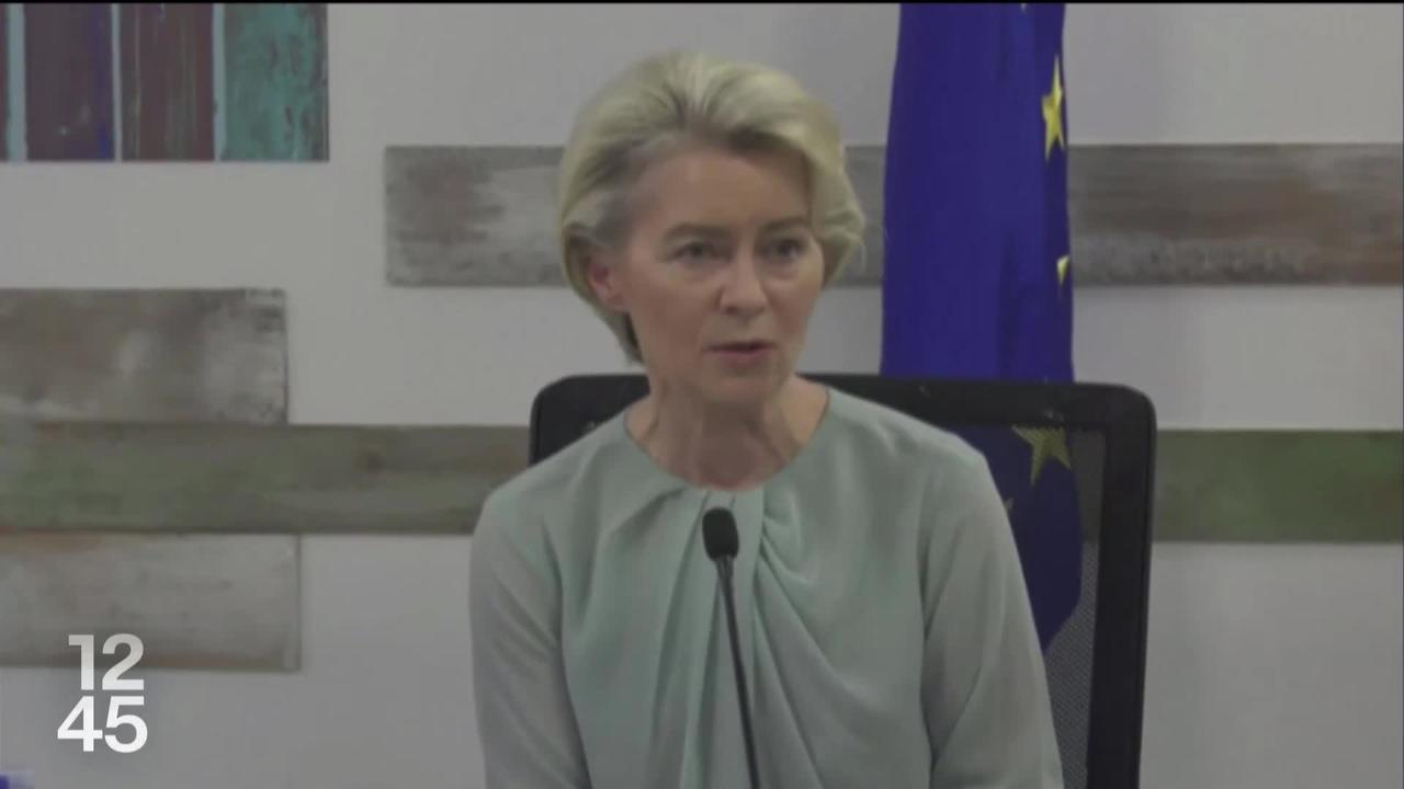 Crise migratoire : Ursula von der Leyen, présidente de la Commission Européenne, en visite sur l'île de Lampedusa