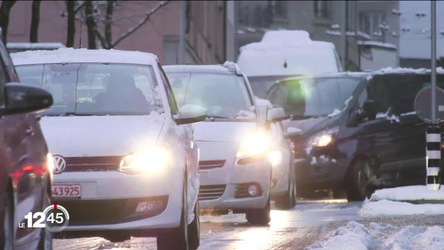 À Fribourg, la vitesse sera réduite à 30 km-h sur une quarantaine d’axes en ville. Une mesure loin de faire l'unanimité