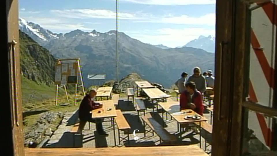 Retour en archives sur les travaux de transformation de la cabane du Mont-Fort