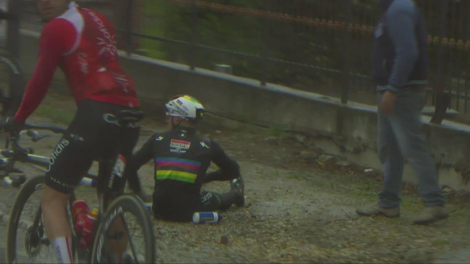 Giro, 5e étape: Chute d'Evenepoel (BEL)