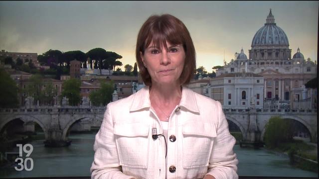 Valérie Dupont, correspondante de la RTS en Italie, met en contraste les positions du Pape François avec celles du gouvernement italien sur le défi migratoire