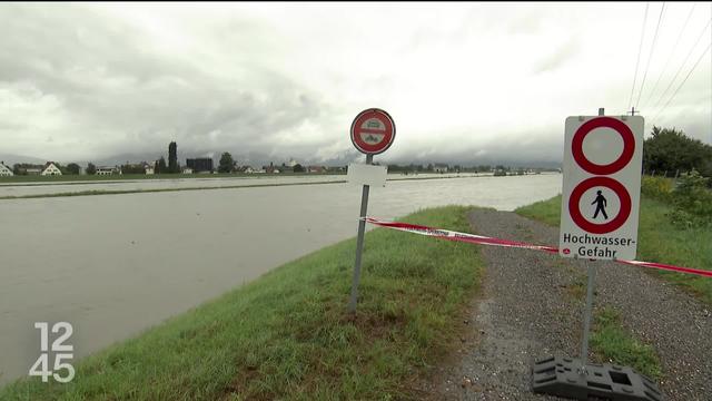 Après la canicule, les fortes précipitations provoquent des glissements de terrain au Tessin et le débordement du Rhin en Suisse orientale