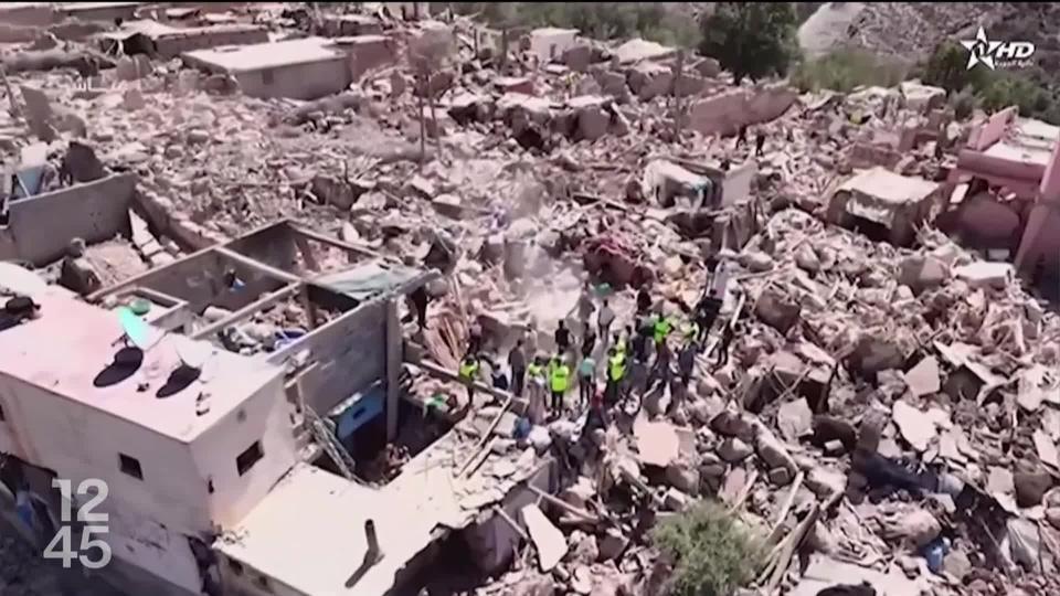 Deux jours après le séisme au Maroc qui a fait plus de 2.000 morts, c'est la course contre-la-montre pour trouver les survivants