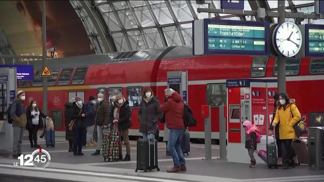 En Allemagne, il est possible depuis lundi de voyager pour 49 euros par mois dans tout le pays sur les lignes de bus, de métro et de trains grâce au "Deutschlandticket".