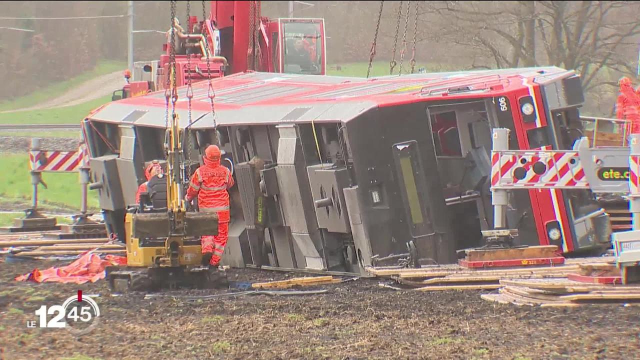 Quinze personnes ont été blessées, dont une grièvement, dans le déraillement de deux trains dans le canton de Berne