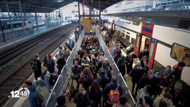 Le report des travaux en gare de Lausanne est essentiellement dû à des questions de sécurité sur les quais. Les usagers réagissent
