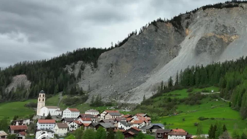 Brienz (GR): les habitants ne peuvent toujours pas retourner chez eux en raison d'un risque accru d'éboulement