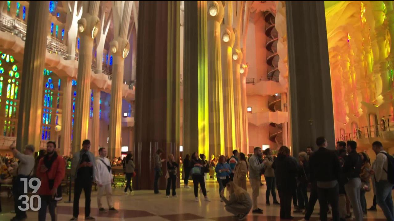 A Barcelone, la Sagrada Familia inaugure quatre de ses plus imposantes tours. Immersion dans les coulisses du chantier.