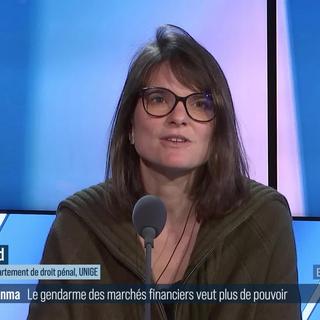 La Finma critique le cadre juridique limité de la régulation bancaire suisse : interview de Katia Villard (vidéo)