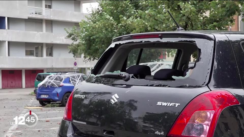 La Chaux-de-Fonds sous le choc au lendemain du violent orage qui a frappé la ville.