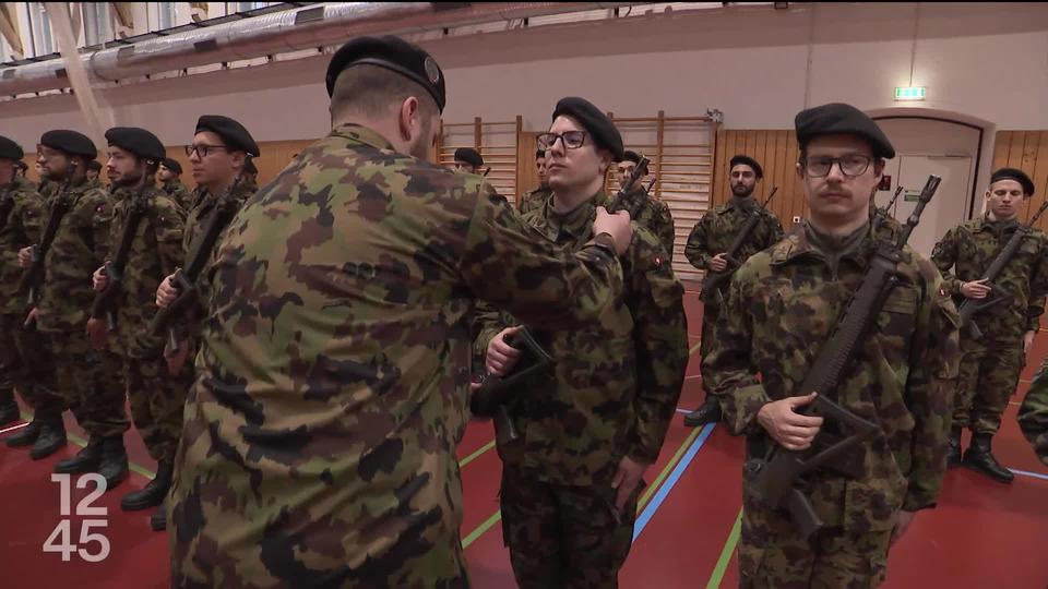 Les miliciens de l’armée suisse ont préparé avec assiduité la cérémonie militaire pour la venue d’Emmanuel Macron