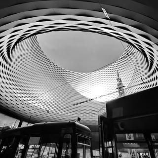 Messe Basel, centre d'expositions réalisé par Herzog & de Meuron [Depositphotos - anderm]