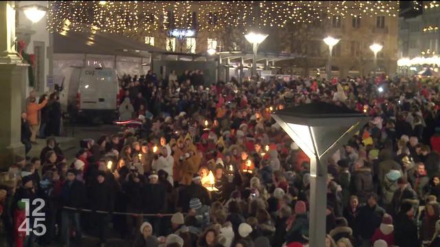 A Fribourg, un samedi marqué par les festivités et le traditionnel cortège de la Saint-Nicolas. Reportage