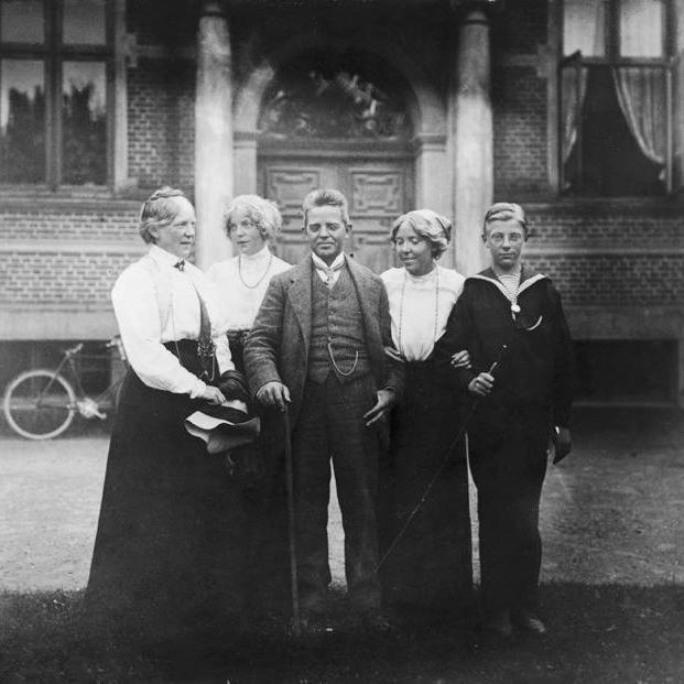 Carl_Nielsen_family_at_Fuglsang,_Lolland [Wikicommons - domaine publique - Inconnu]