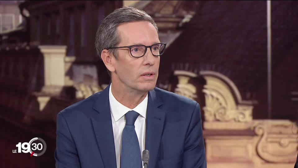 Le Conseil fédéral a fait passer en force le rachat des activités de Credit Suisse afin d'éviter une crise d'ampleur internationale. Les explications de John Plassard, expert en investissements