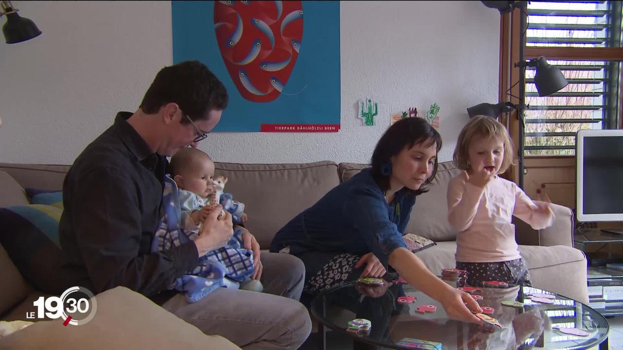 Pionnier en Suisse, le canton de Genève dit oui à 57,9% à l'initiative en faveur d'un congé parental.