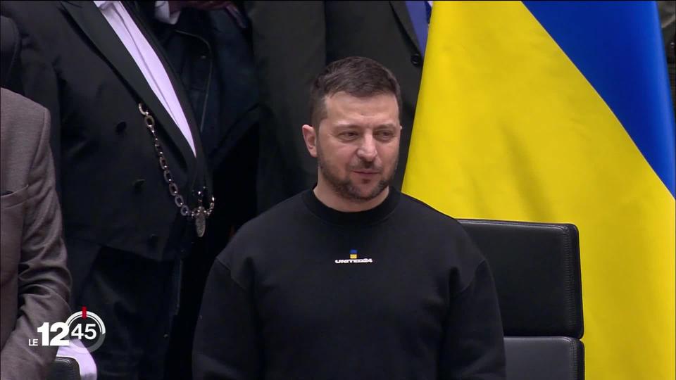 Le président ukrainien Volodymyr Zelensky accueilli et soutenu par le Parlement européen à Bruxelles