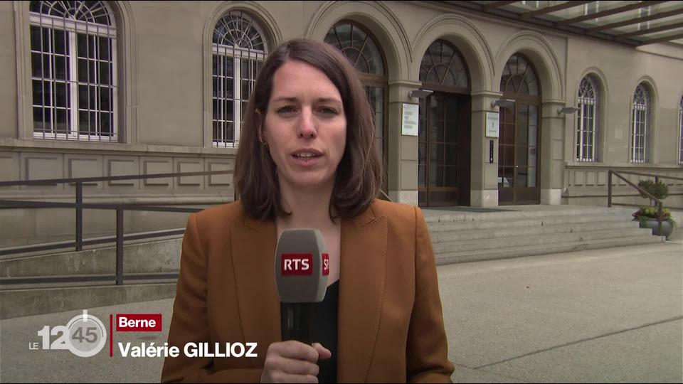 Réunions de crise à Berne, où se joue l’avenir de Credit Suisse. Valérie Gillioz évoque l'hypothèse d'un rachat de la banque zurichoise par UBS