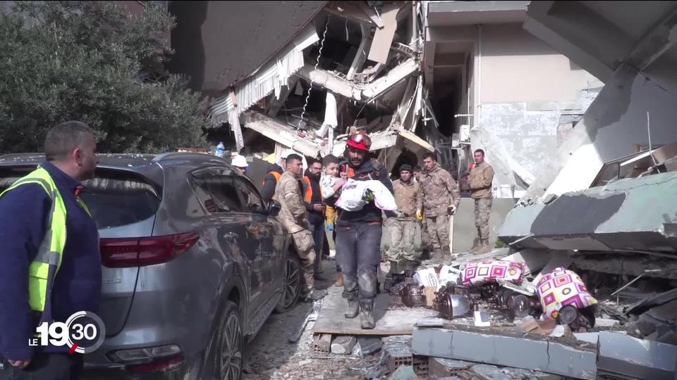 Les moyens manquent après le terrible séisme qui a frappé la Turquie et la Syrie pour tenter de dégager les blessés