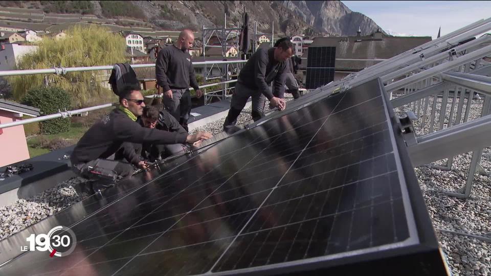 Le Conseil national veut rendre obligatoire la pose de panneaux solaires sur les nouveaux bâtiments et les toitures rénovées