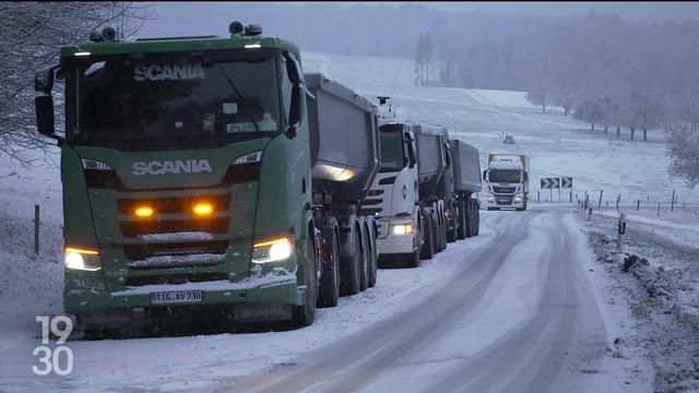 La neige a perturbé la Suisse alémanique. Une quarantaine de vols ont dû être annulés à l’aéroport de Zurich.