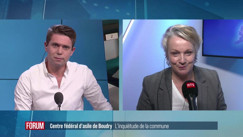 Situation tendue aux abords du Centre fédéral d'asile de Boudry: interview de Florence Nater