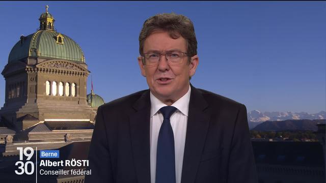 Redevance radio-télévision: Le conseiller fédéral Albert Rösti justifie la proposition d’une baisse à 300 francs