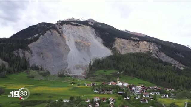 Le petit village grison de Brienz est menacé d'ensevelissement par la montagne. Une centaine d'habitants doivent évacuer